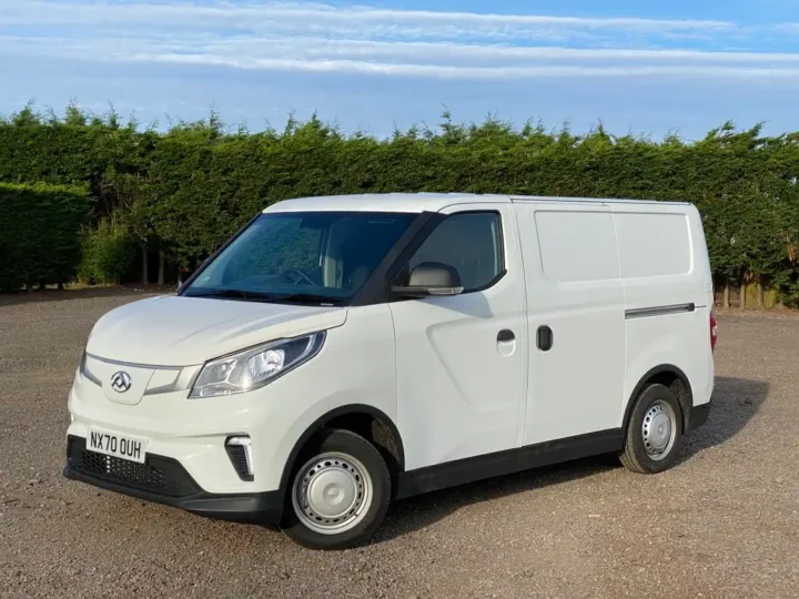 Maxus EV30 — carga con NEV PERU