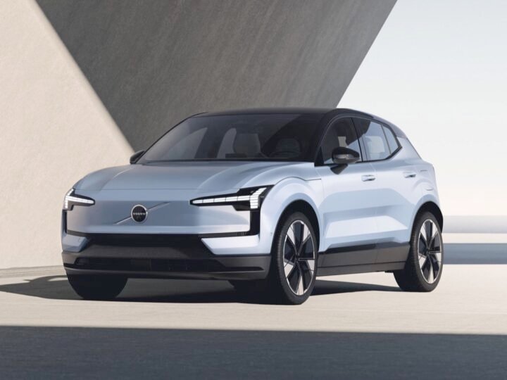 Volvo EX30 — carga con NEV PERU